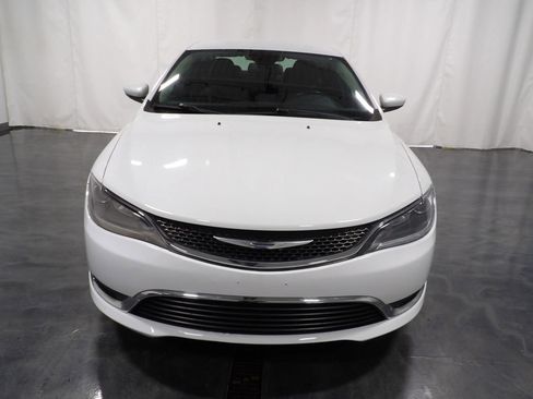 Used 2016 Chrysler 200 Limited w/ Convenience Group FWD image 2