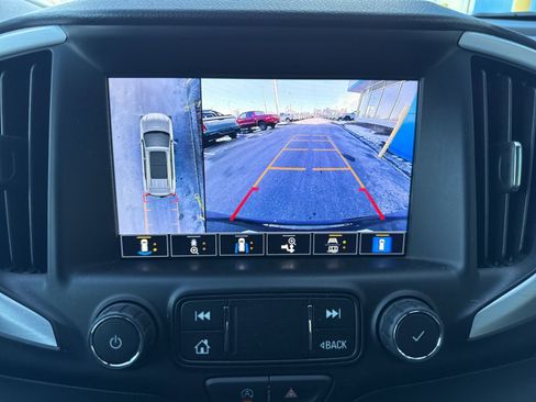 Used 2022 GMC Terrain SLT w/ Infotainment Package II image 24