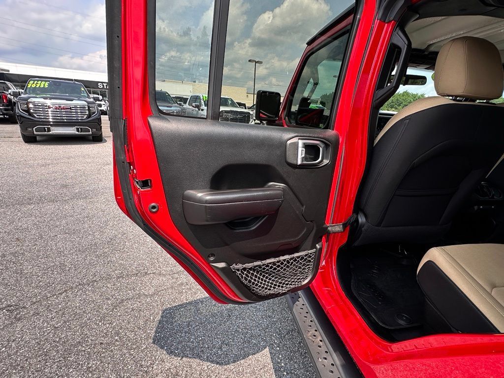 Used 2020 Jeep Gladiator Sport w/ Quick Order Package 24S AWD/4WD image 23