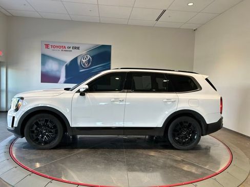 Used 2022 Kia Telluride SX w/ Nightfall Edition Package AWD/4WD image 3