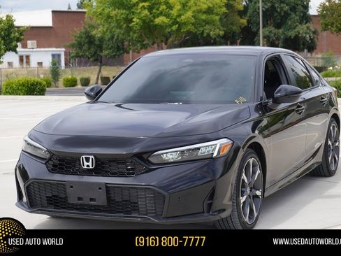 Used 2025 Honda Civic Sport Touring image 1