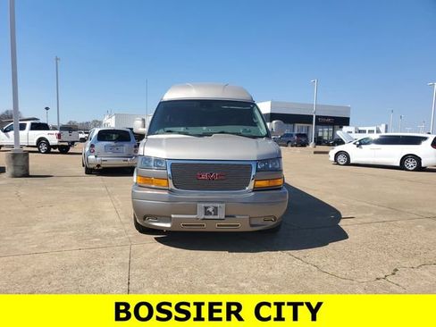Used 2022 GMC Savana 2500 Extended w/ Enhanced Convenience Package image 2