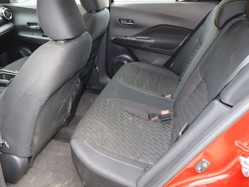 Used 2022 Nissan Kicks SV FWD image 5