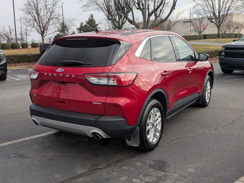 Used 2021 Ford Escape SE w/ Cold Weather Package image 9