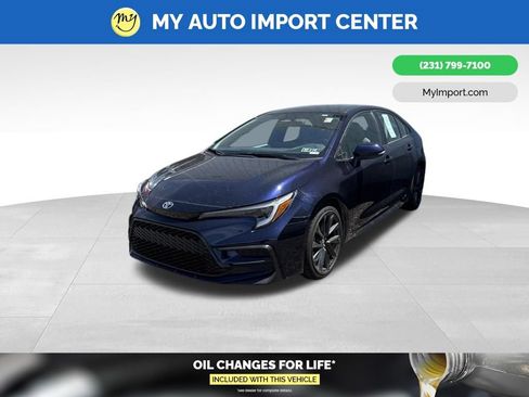 Used 2024 Toyota Corolla SE FWD image 3