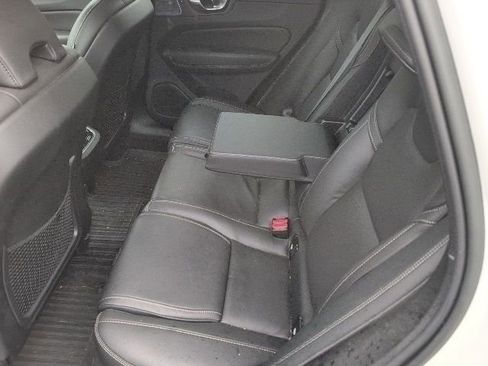Used 2023 Volvo XC60 B5 Ultimate image 18