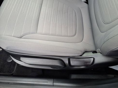 Used 2023 Hyundai Santa Cruz SE AWD/4WD image 11