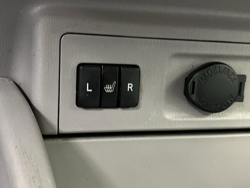 Used 2016 Toyota Prius V 5dr Wgn Five image 20