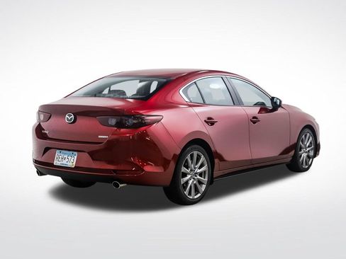 Used 2019 MAZDA MAZDA3 Sedan FWD image 5