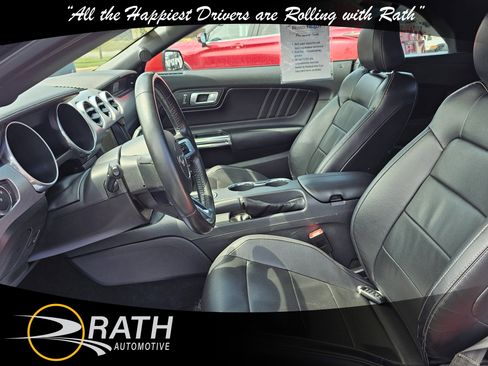 Used 2022 Ford Mustang Premium image 11