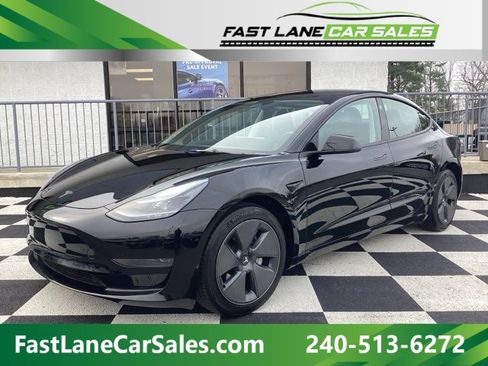 Used 2023 Tesla Model 3 Standard Range image 1