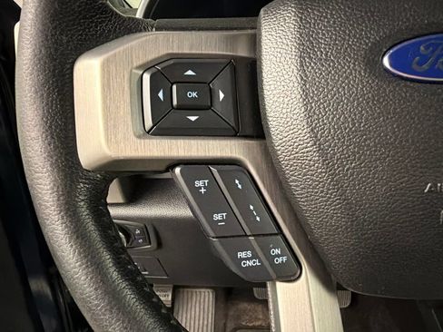 Used 2016 Ford F150 Platinum w/ Equipment Group 701A Luxury AWD/4WD image 21