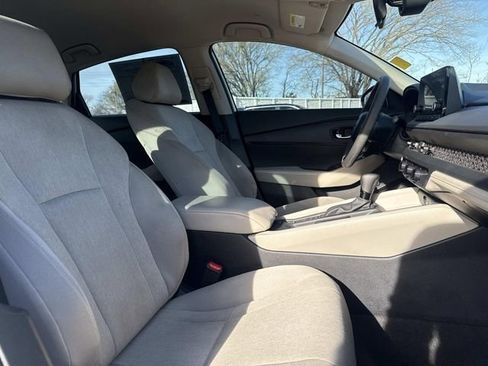 Certified 2025 Honda Accord LX image 8