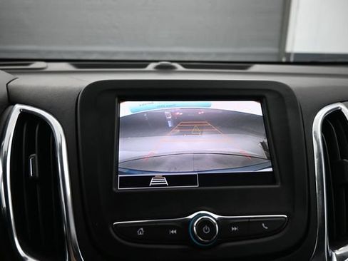 Used 2024 Chevrolet Equinox LT FWD image 19