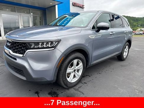 Used 2023 Kia Sorento LX FWD image 1