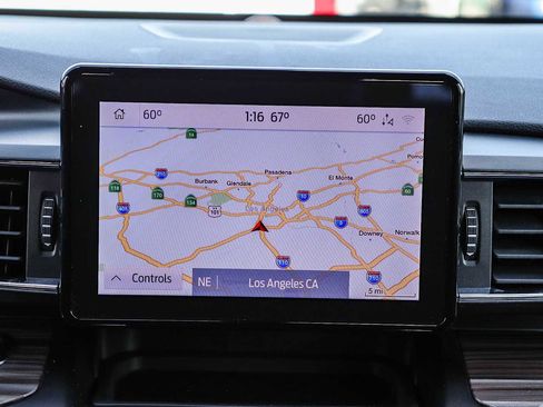 Used 2020 Ford Explorer Limited image 14