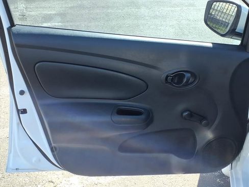 Used 2018 Nissan Versa S Plus image 11