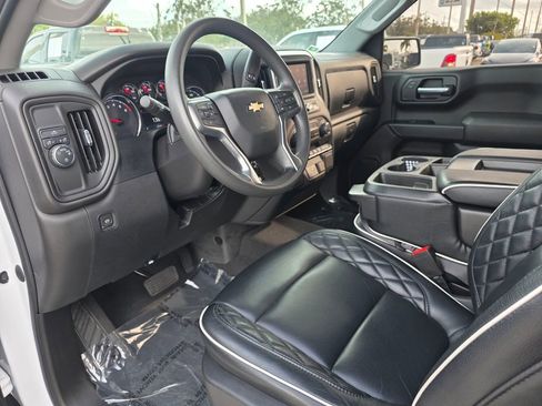 Used 2022 Chevrolet Silverado 1500 Custom w/ Safety Confidence Package image 22