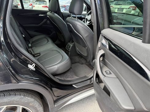 Used 2019 BMW X1 xDrive28i w/ Convenience Package AWD/4WD image 13