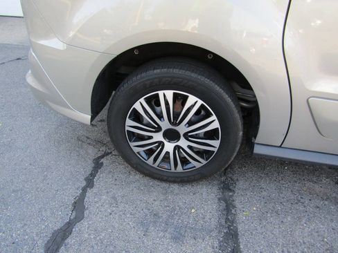 Used 2016 Ford Transit Connect XLT image 11