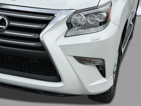 Used 2018 Lexus GX 460 Premium w/ Premium Package AWD/4WD image 11