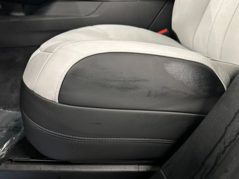 Used 2025 Land Rover Range Rover Sport Dynamic SE image 16