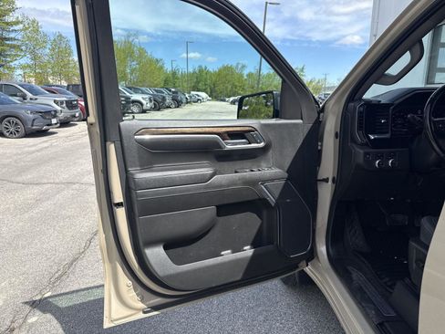 Used 2023 GMC Sierra 1500 Elevation AWD/4WD image 10