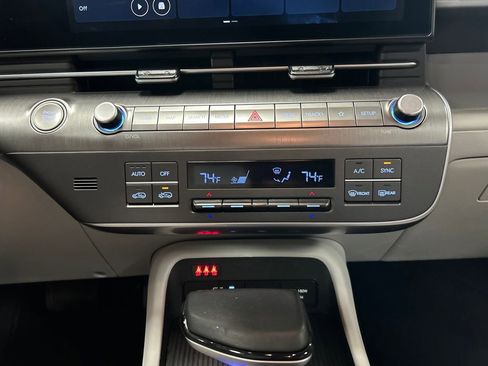 Certified 2024 Hyundai Kona SEL image 18