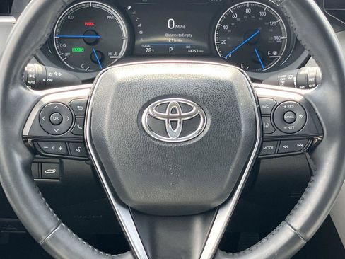 Used 2023 Toyota Venza XLE AWD/4WD image 18