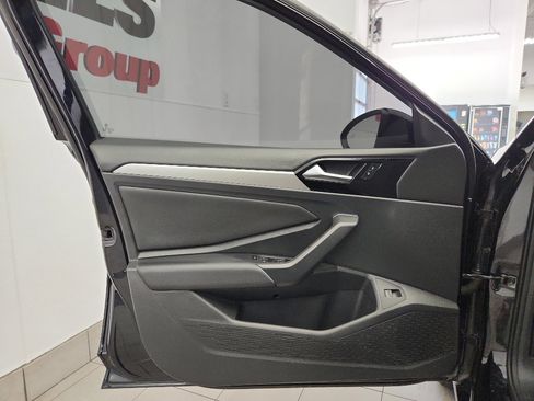 Used 2019 Volkswagen Jetta R-Line image 8