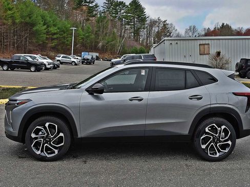 New 2026 Chevrolet Trax RS image 4