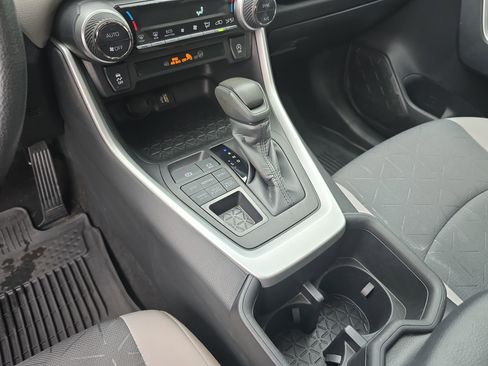 Used 2024 Toyota RAV4 XLE image 30