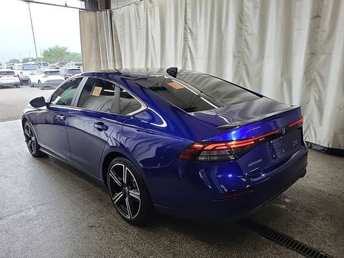 Used 2023 Honda Accord Sport image 4