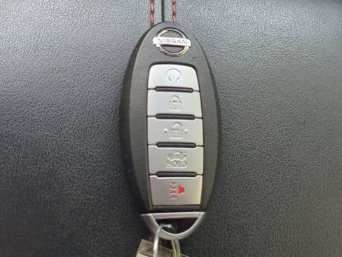 Used 2024 Nissan Altima 2.5 SR FWD image 25
