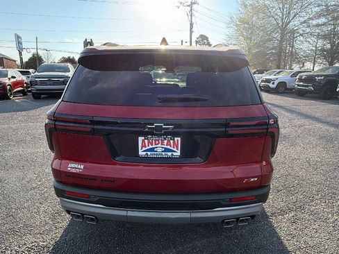 New 2026 Chevrolet Traverse Z71 w/ Enhanced Driving Package AWD/4WD image 6