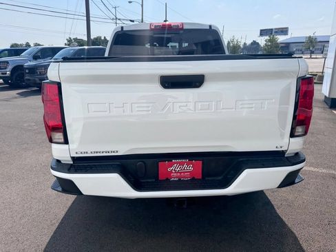 Used 2023 Chevrolet Colorado LT w/ LT Convenience Package II RWD image 4