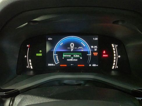 Used 2025 Toyota Camry LE FWD image 17