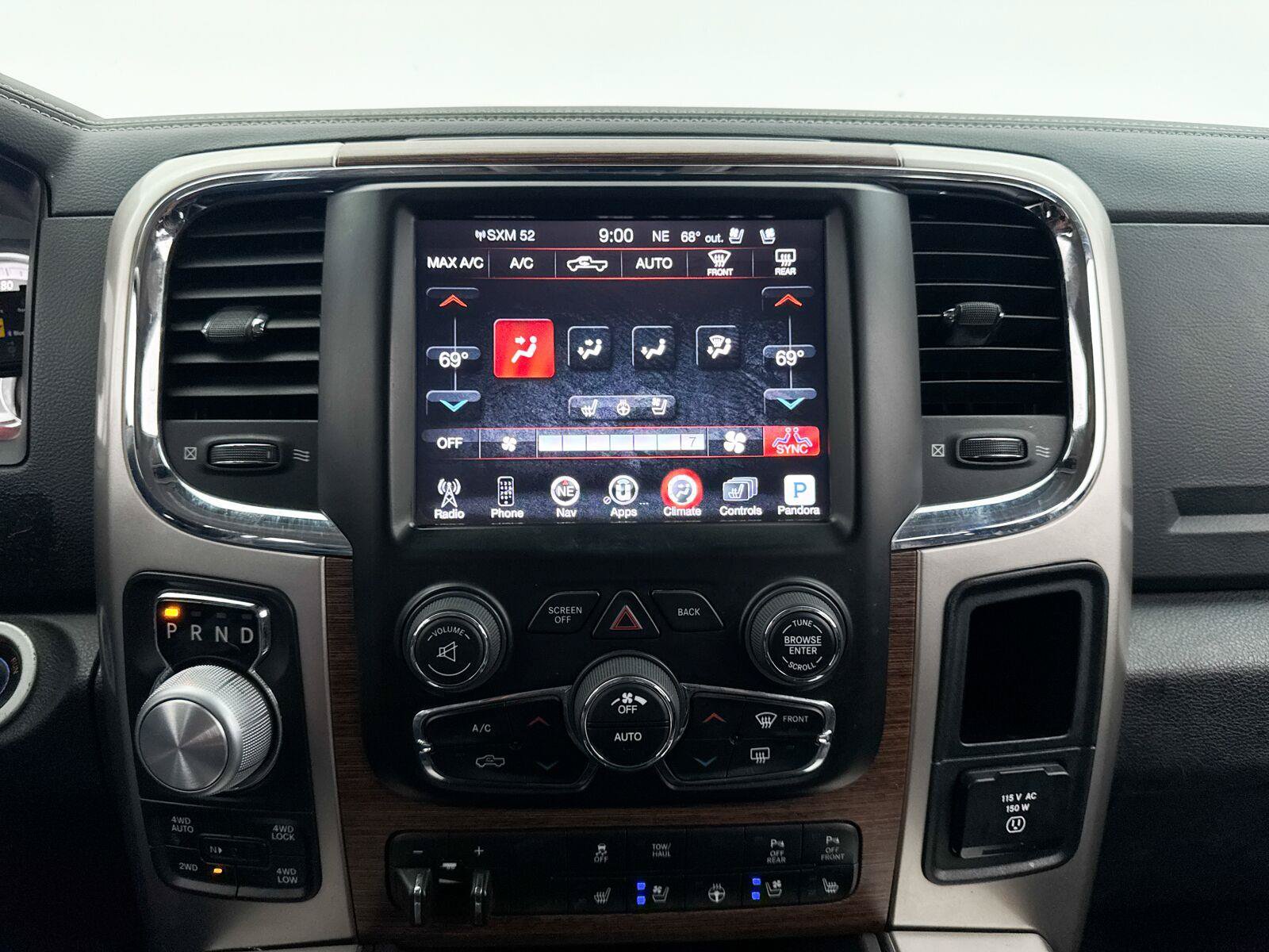 Used 2016 RAM 1500 Laramie w/ Convenience Group AWD/4WD image 27