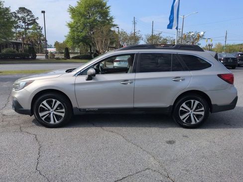 Used 2019 Subaru Outback 2.5i Limited image 6