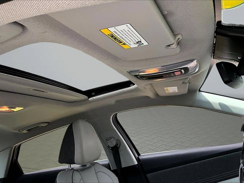 Used 2023 Hyundai Elantra Limited w/ Cargo Package FWD image 26
