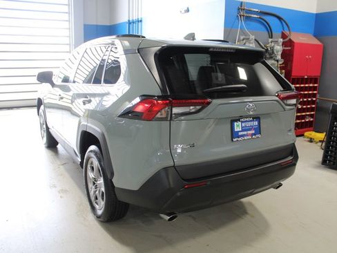 Used 2022 Toyota RAV4 XLE AWD/4WD image 35