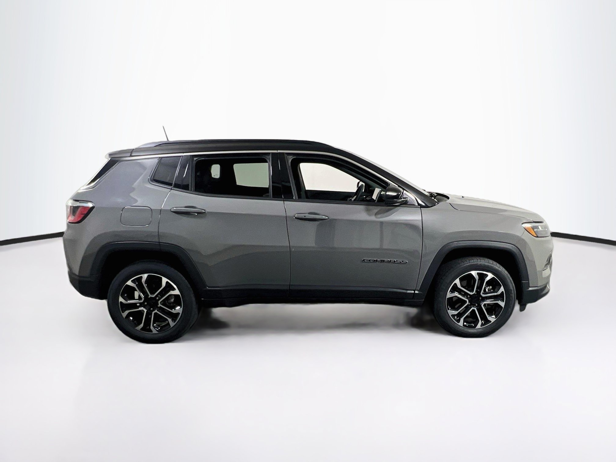 Used 2023 Jeep Compass Limited AWD/4WD image 4