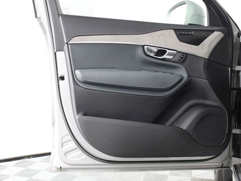 Certified 2023 Volvo XC90 T8 Ultimate w/ Protection Package Premier image 17