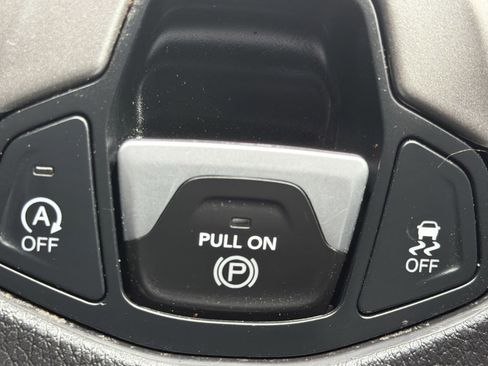 Used 2019 Jeep Compass Latitude image 45