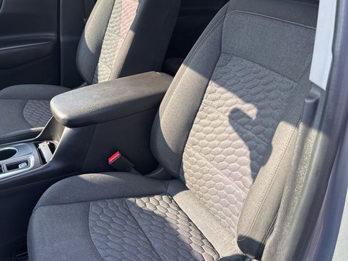 Used 2019 Chevrolet Equinox LT w/ Sun & Navigation Package image 28