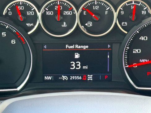 Used 2022 Chevrolet Silverado 1500 LTZ image 26