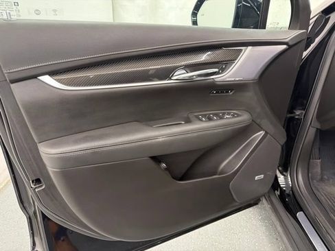 Used 2024 Cadillac XT6 Sport AWD/4WD image 10
