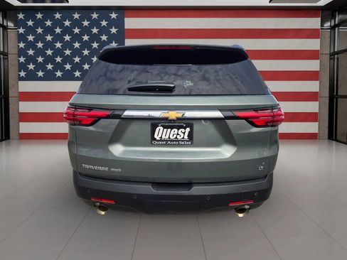 Used 2022 Chevrolet Traverse LT image 7