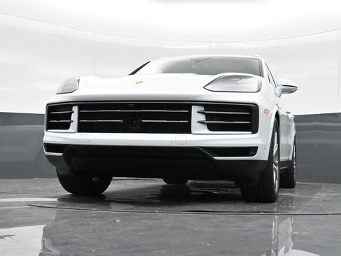 New 2025 Porsche Cayenne E-Hybrid image 41