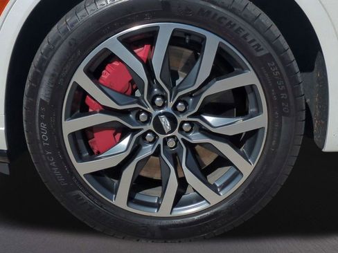 Certified 2023 Cadillac XT6 Sport w/ Platinum Package image 21